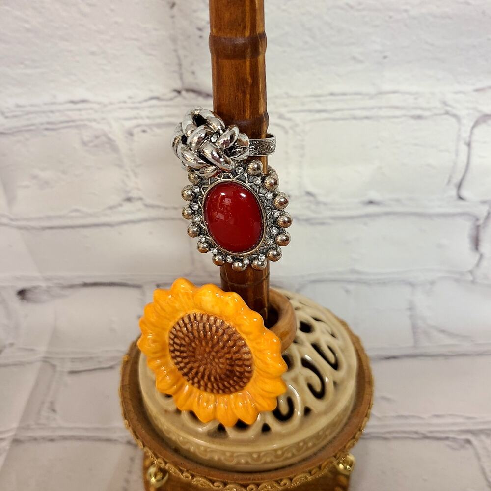 Wood Bobbin Sunflower Ring Display Stand